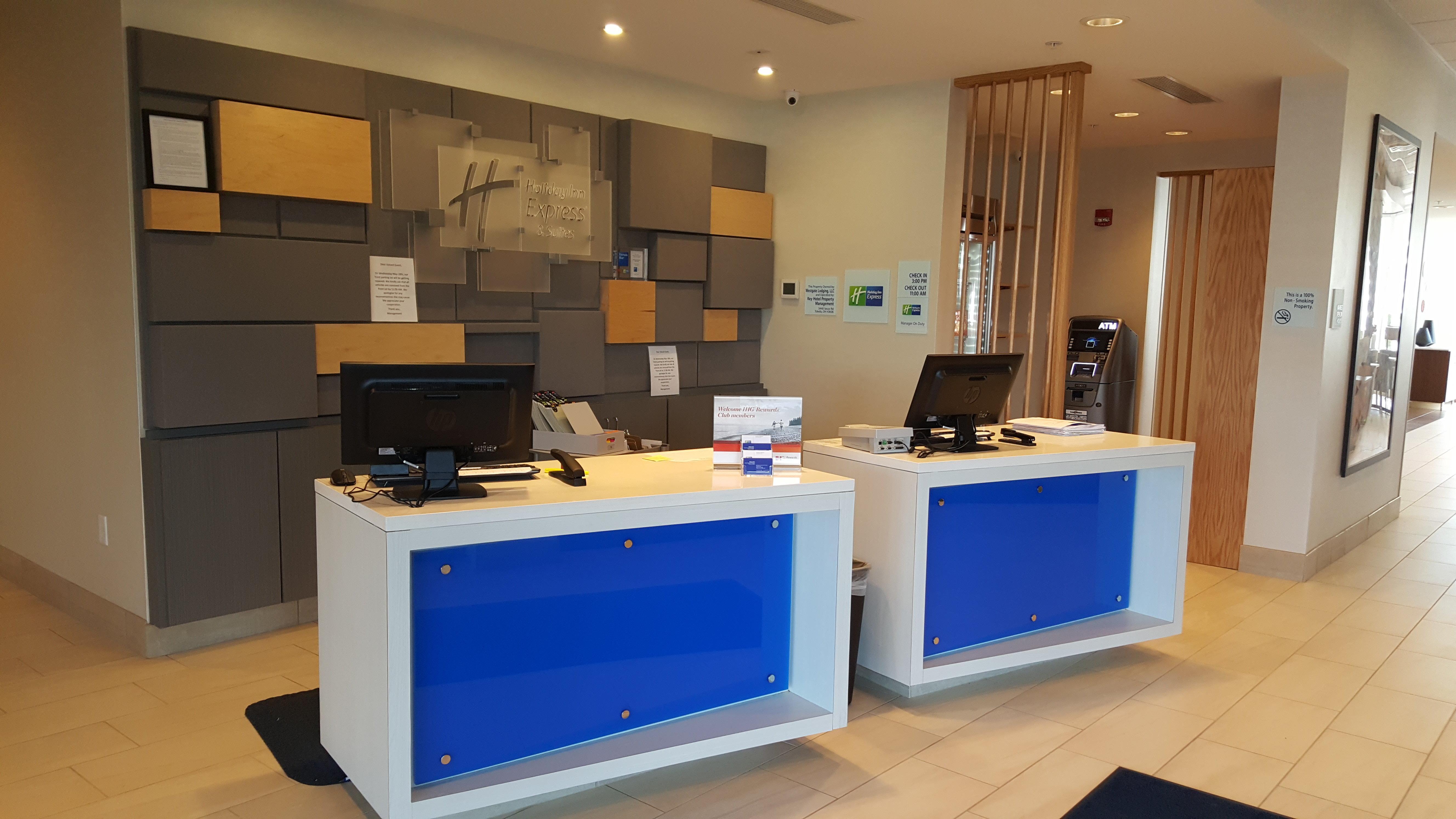 Holiday Inn Express & Suites Toledo West By Ihg Buitenkant foto