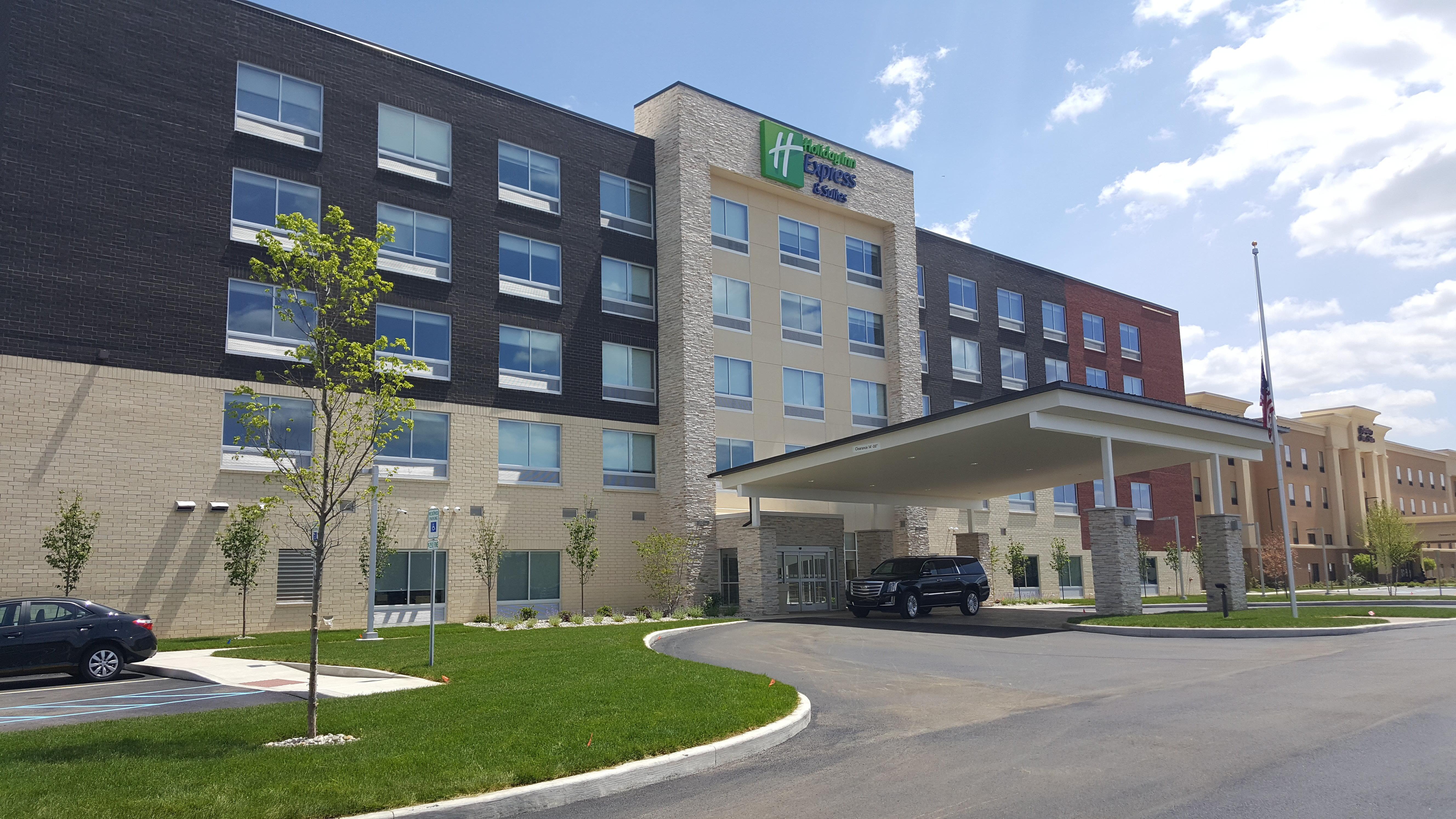 Holiday Inn Express & Suites Toledo West By Ihg Buitenkant foto