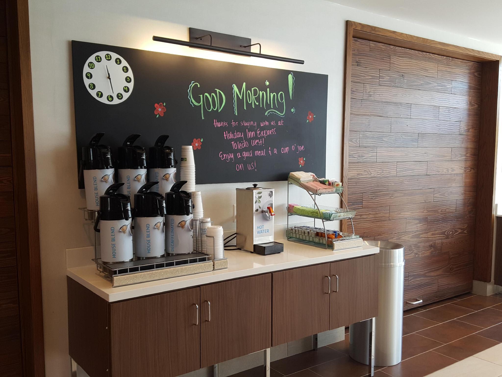 Holiday Inn Express & Suites Toledo West By Ihg Buitenkant foto
