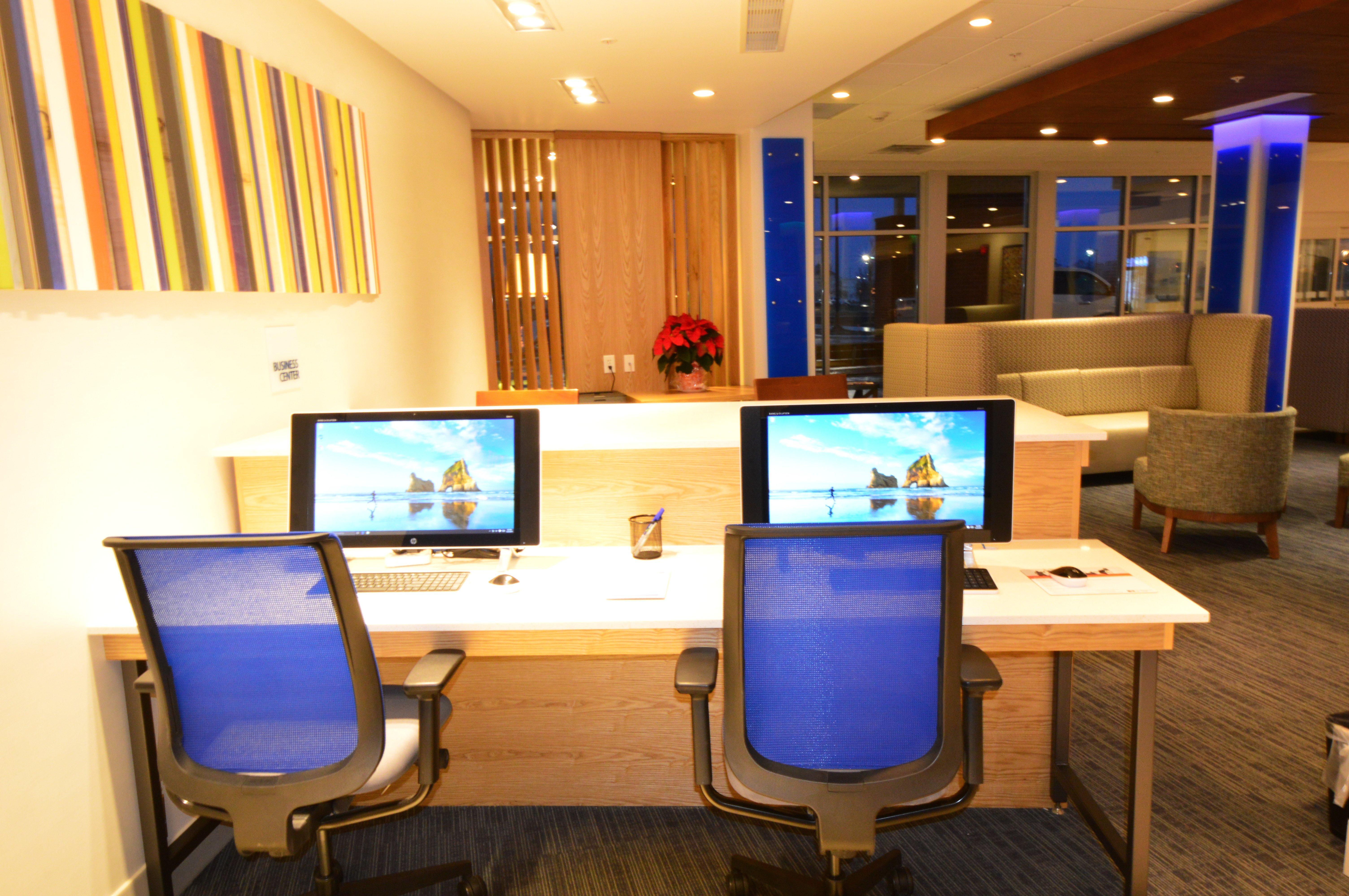 Holiday Inn Express & Suites Toledo West By Ihg Buitenkant foto