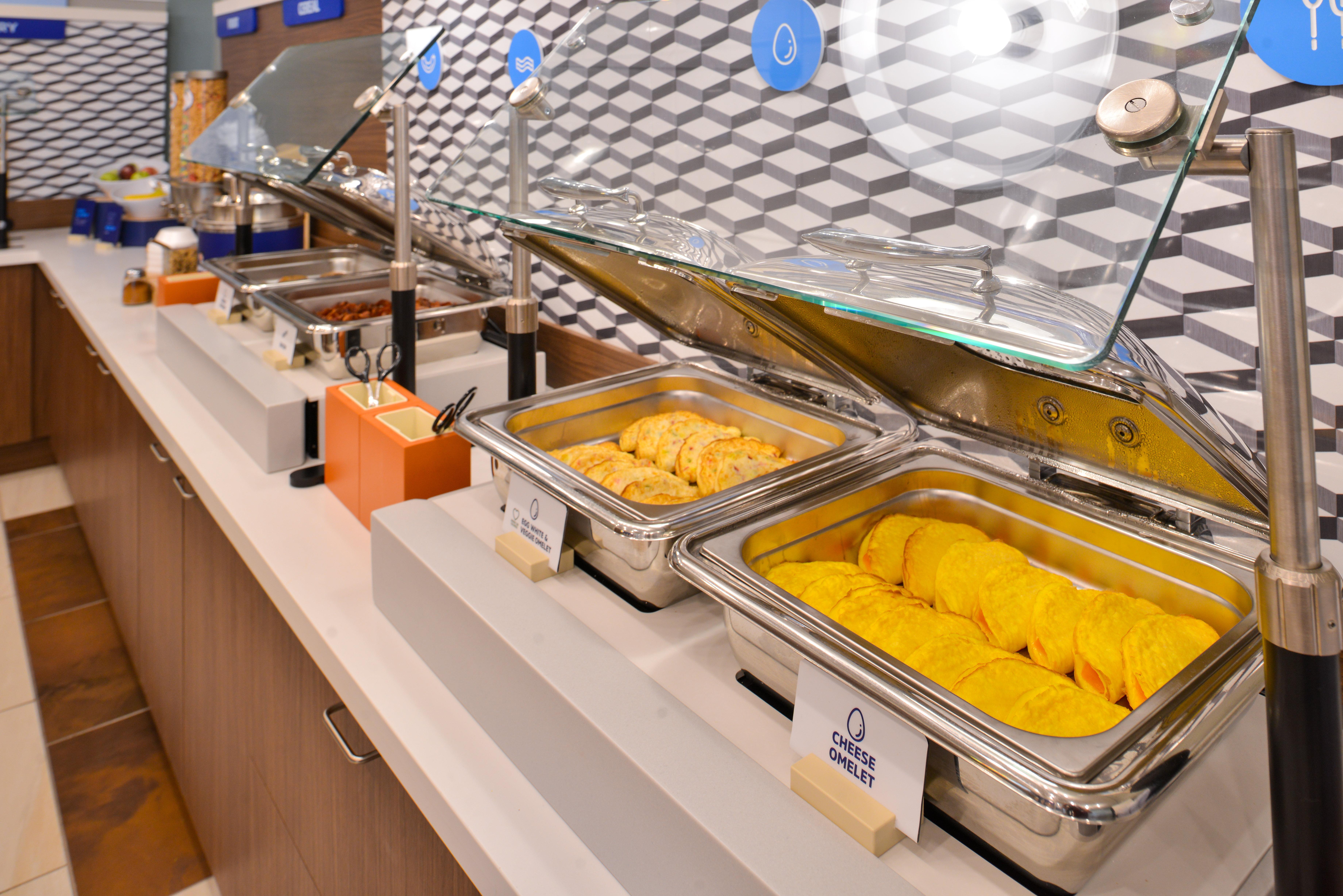 Holiday Inn Express & Suites Toledo West By Ihg Buitenkant foto