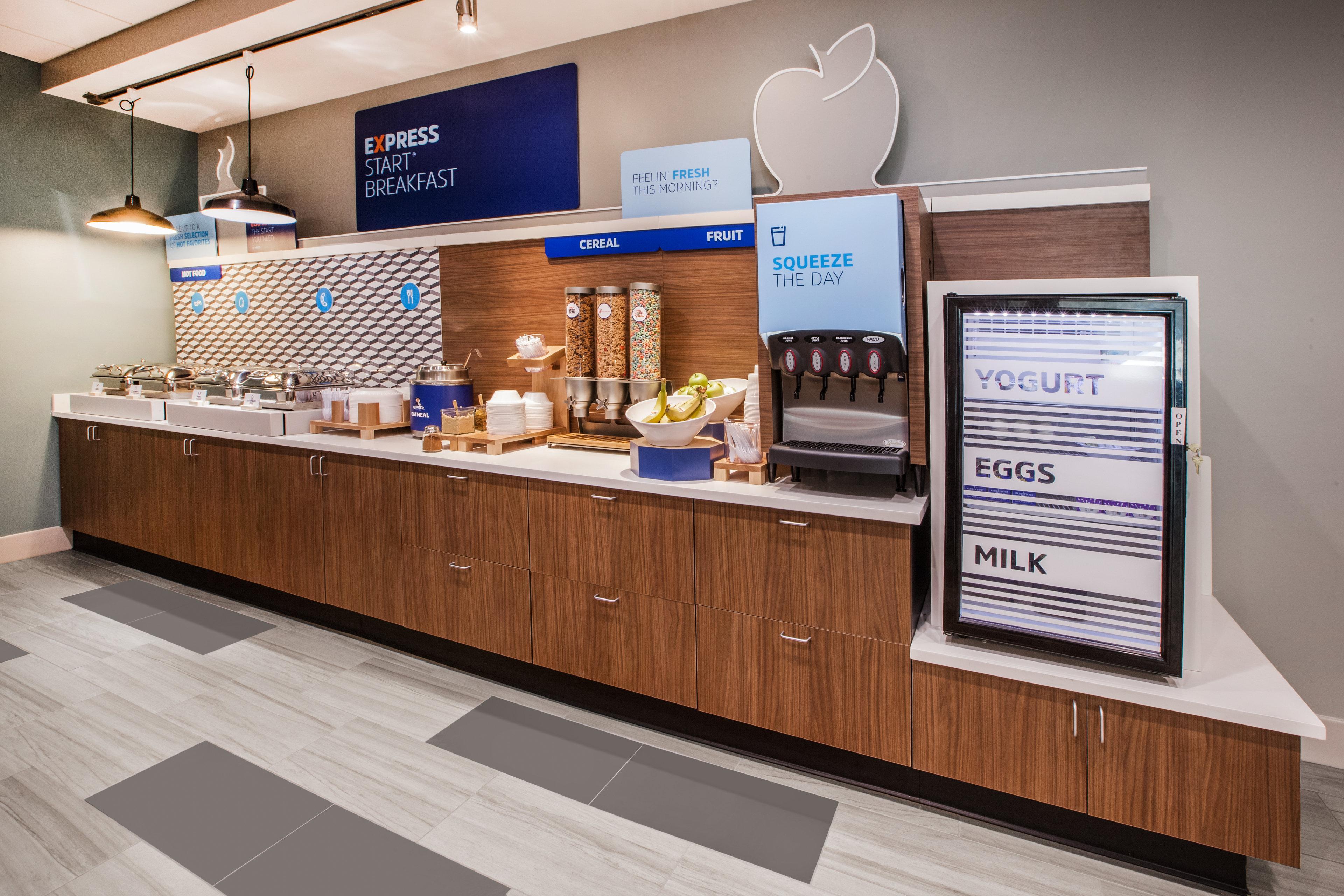Holiday Inn Express & Suites Toledo West By Ihg Buitenkant foto