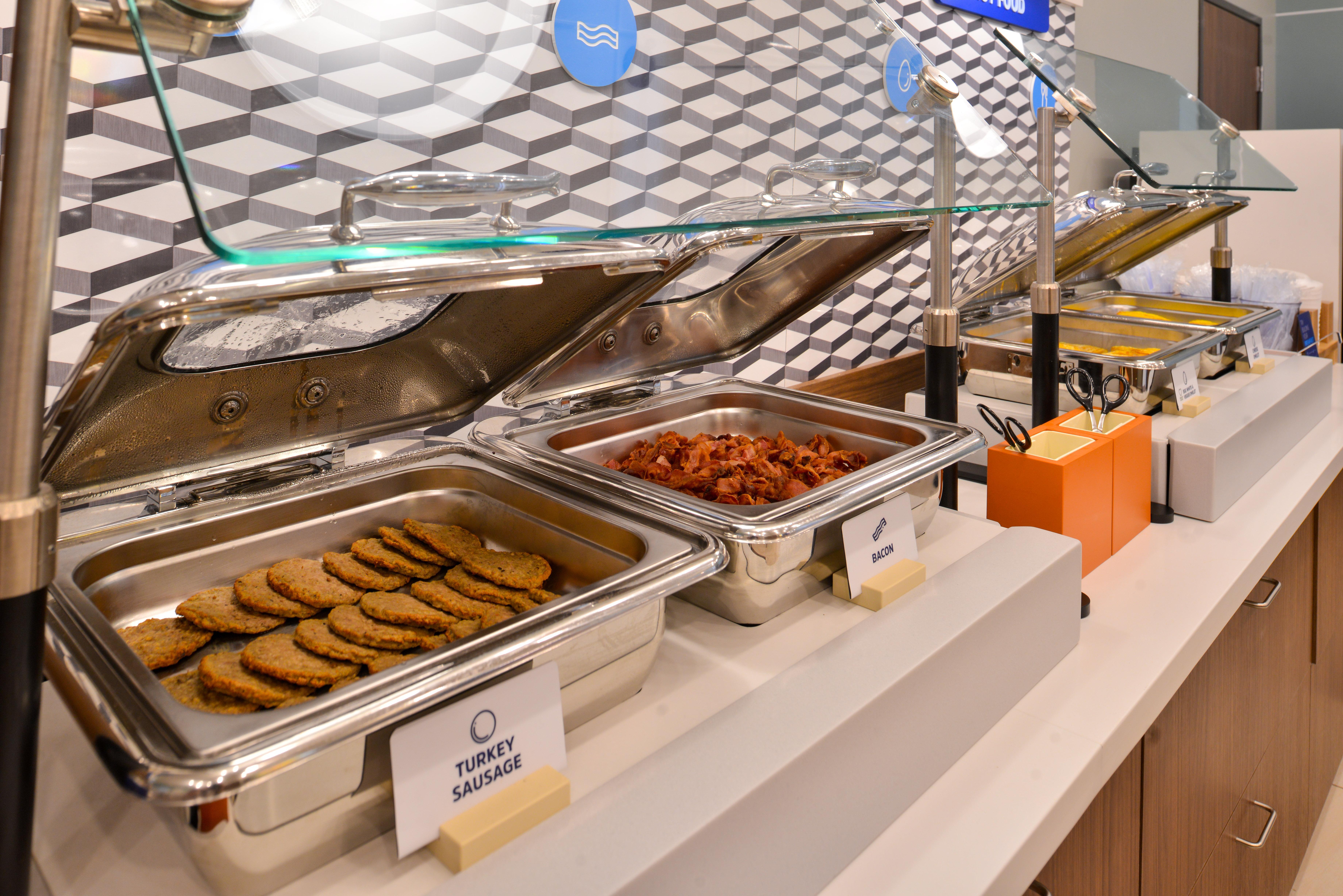 Holiday Inn Express & Suites Toledo West By Ihg Buitenkant foto
