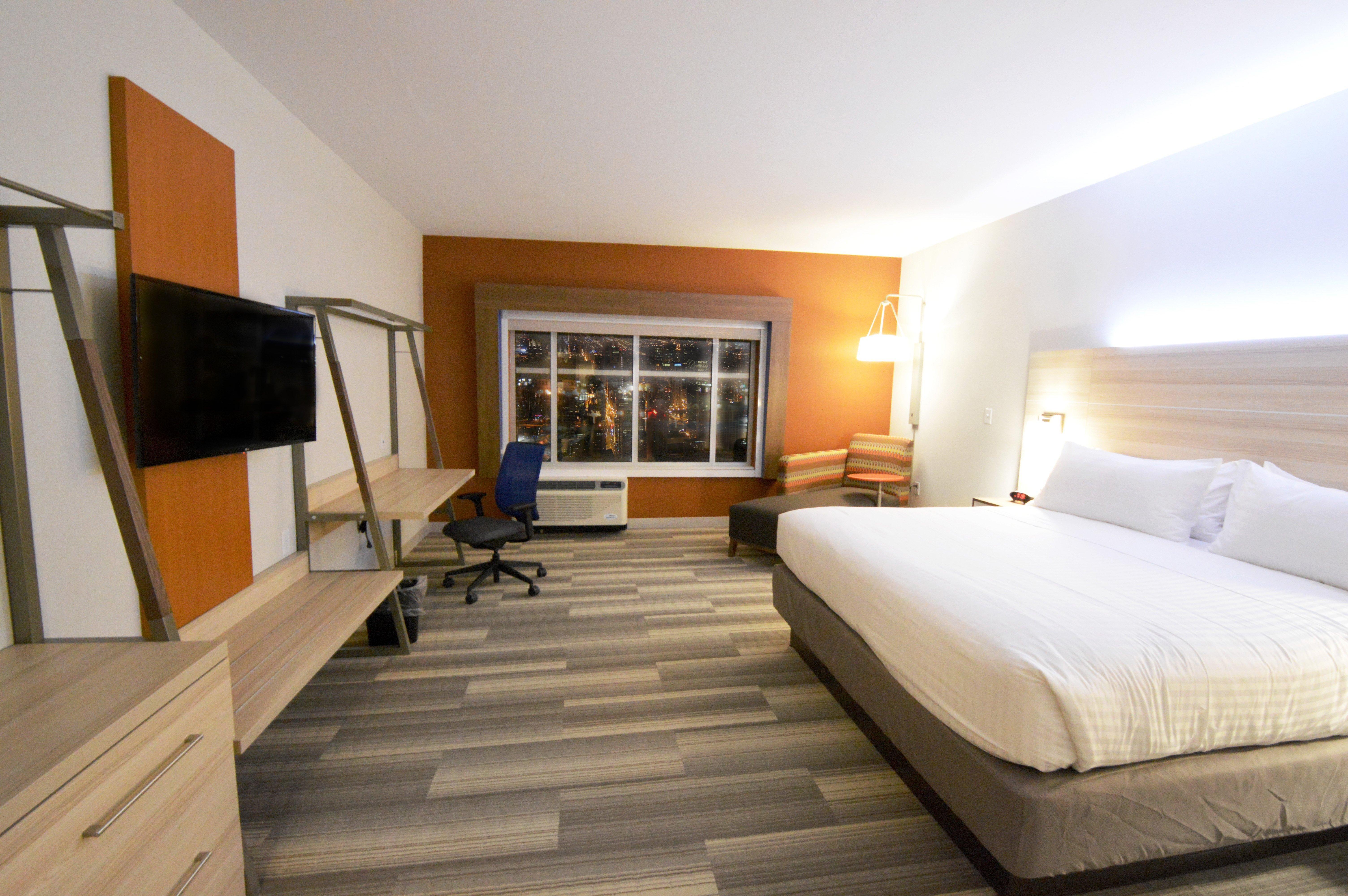 Holiday Inn Express & Suites Toledo West By Ihg Buitenkant foto