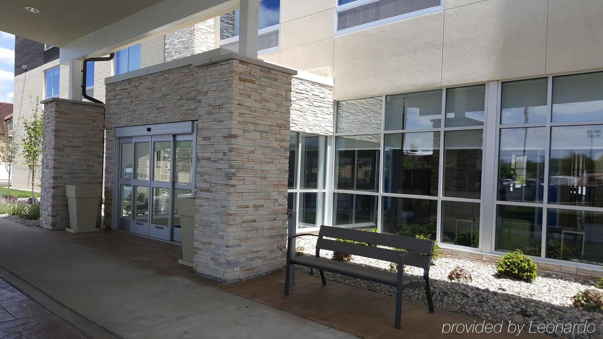 Holiday Inn Express & Suites Toledo West By Ihg Buitenkant foto